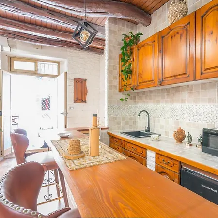 Appartamento Ginepro - Villanova - Cortile Con In Centro Cagliari